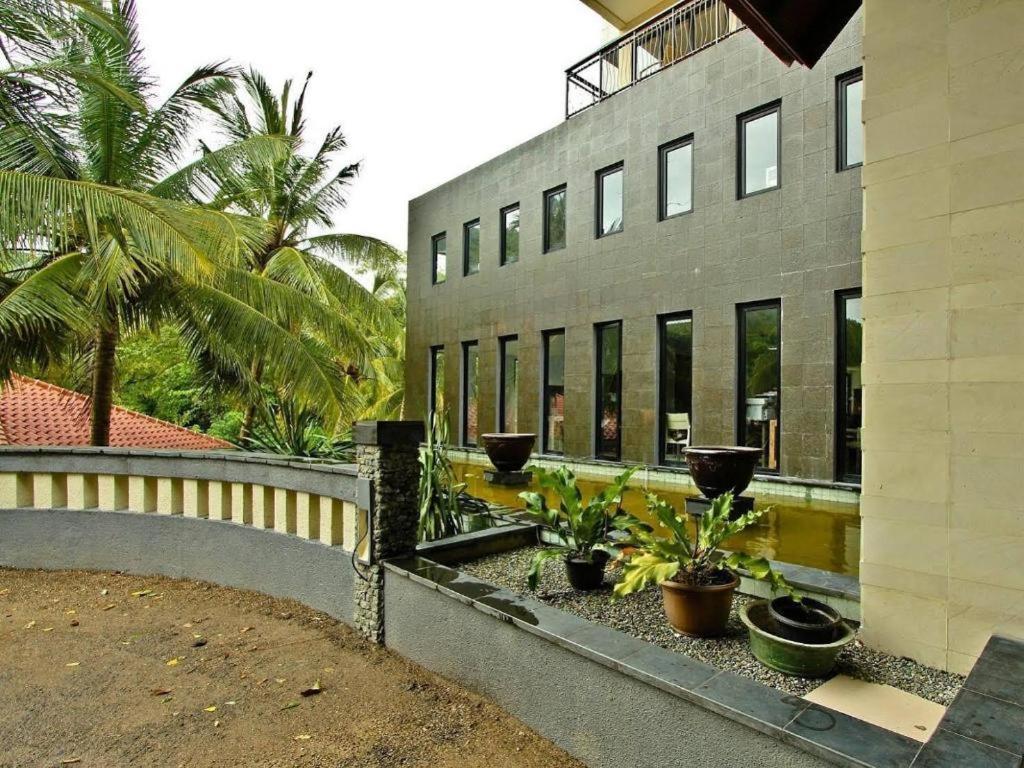 Laprima Hotel Labuan Bajo Exterior foto