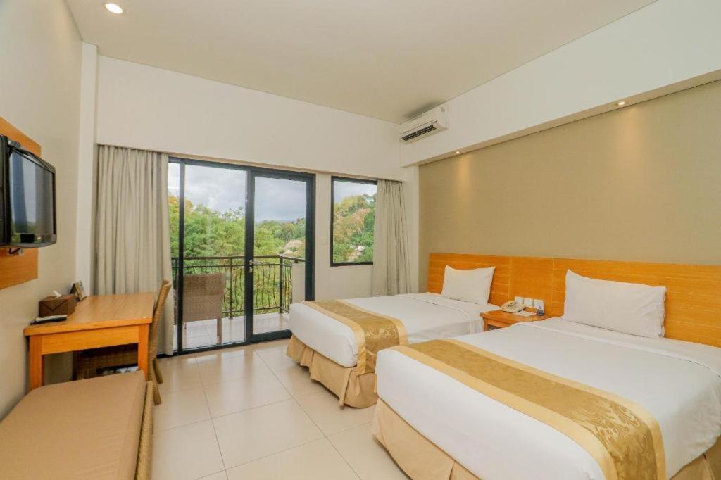 Laprima Hotel Labuan Bajo Exterior foto